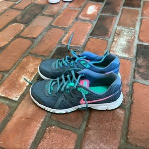 nike womens smeakers